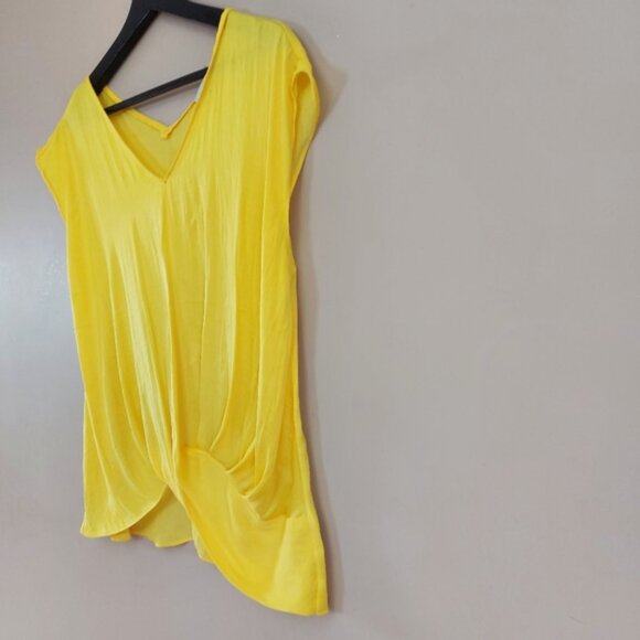 Naked Zebra v neck blouse with faux wrap bottom size small - Picture 3 of 6